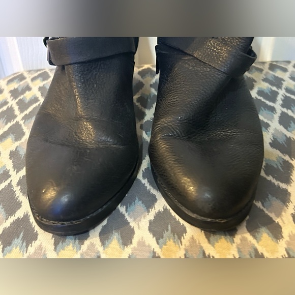 EUC Gray by Saks Fifth Avenue Booties black griege color Size 10 - Picture 5 of 7